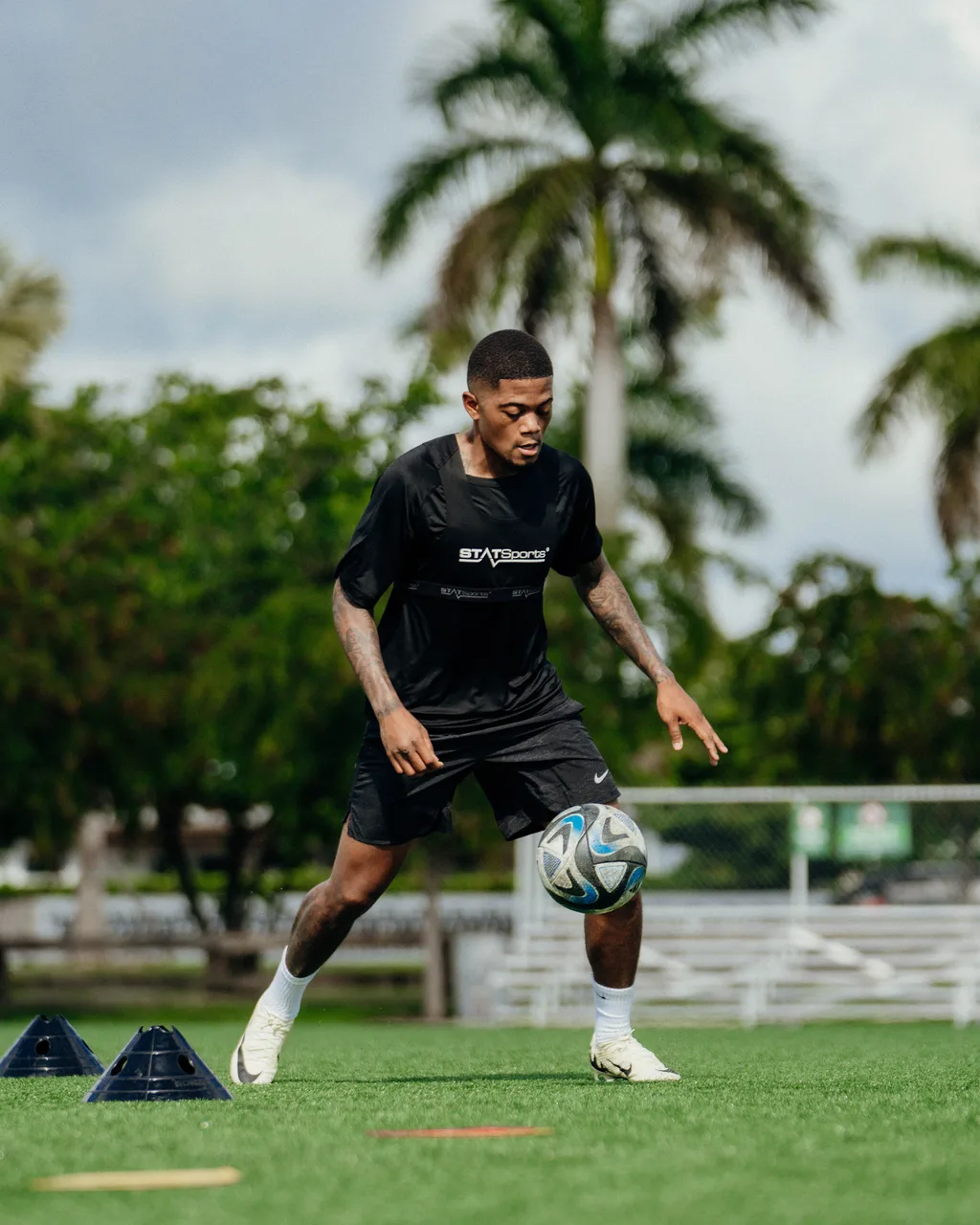 Leon Bailey - photograph 7 of 13