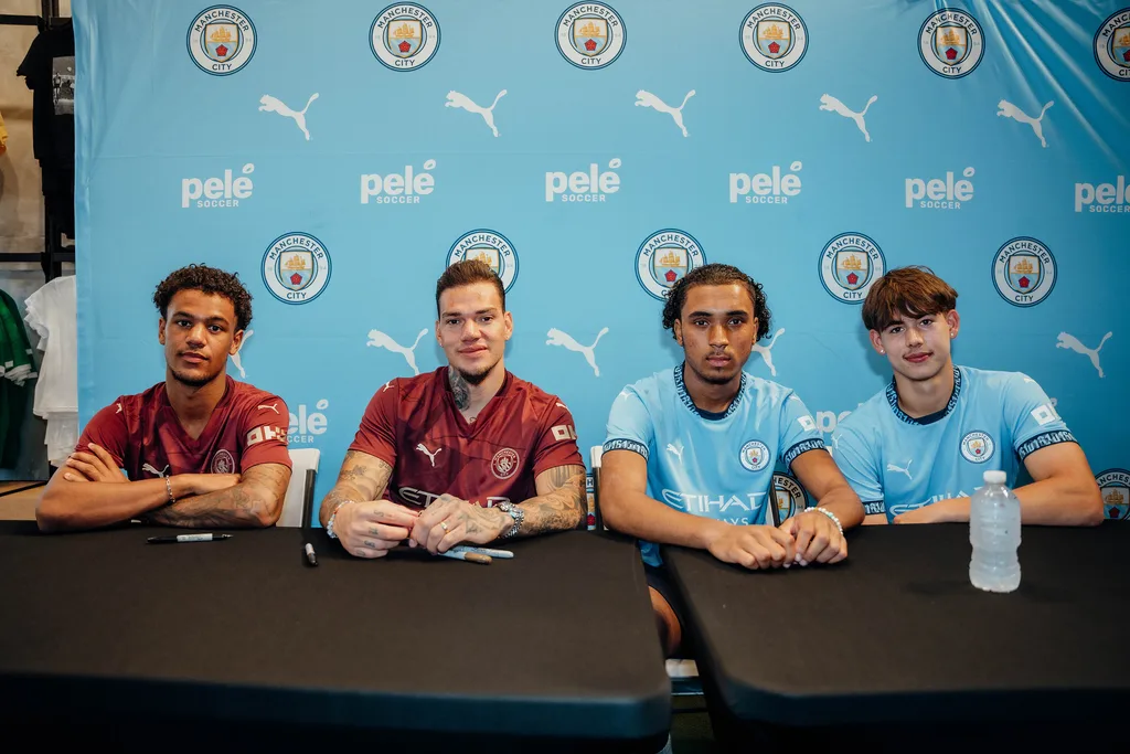 Manchester City USA Tour Meet & Greet - photograph 8 of 15