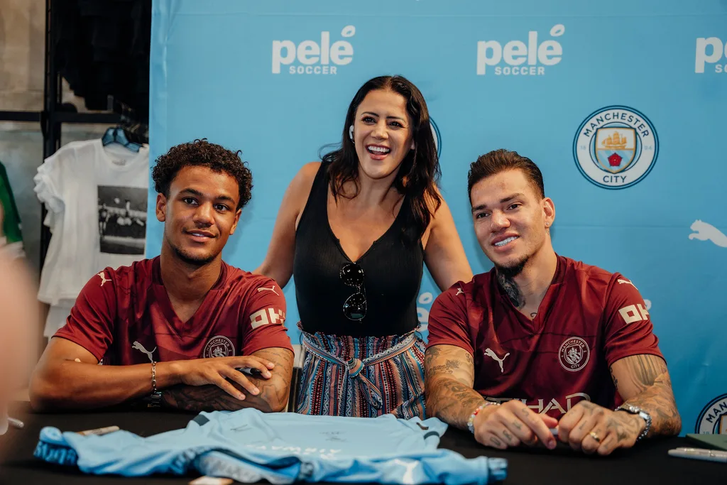 Manchester City USA Tour Meet & Greet - photograph 10 of 15